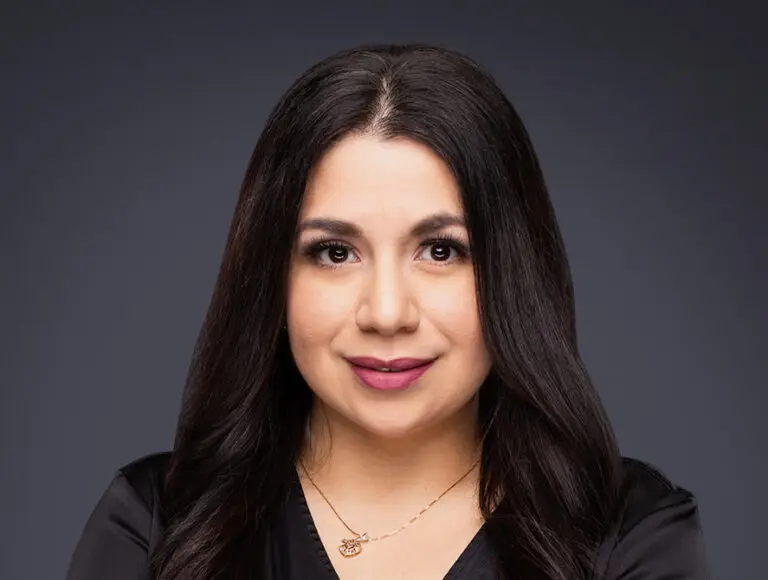 susan_cruz_headshot